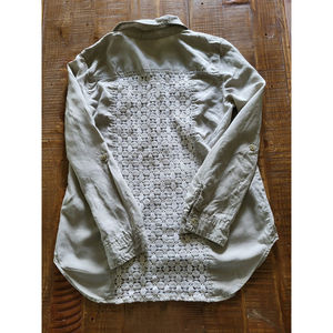Chico's Size 0 (S) Beige Button Shirt Tensel Croshet Lace Long Sleeve Pastel